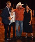 Steve Buchanan, Garth Brooks, and Sally Williams on August 25, 2018